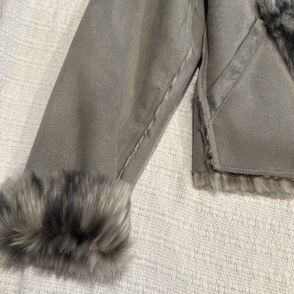 Jacket - Picture 4 of 5